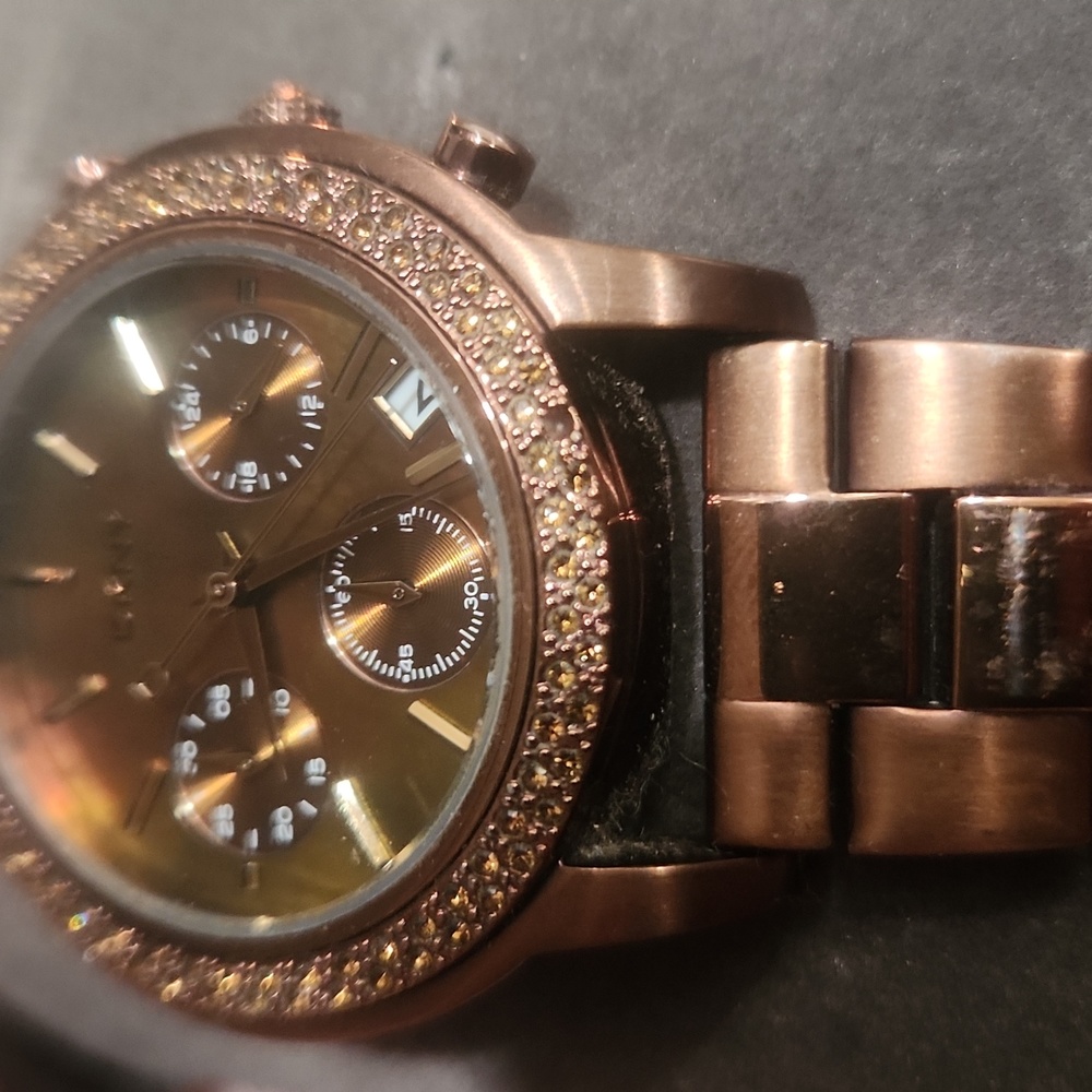 DKNY Watch - Picture 3 of 7